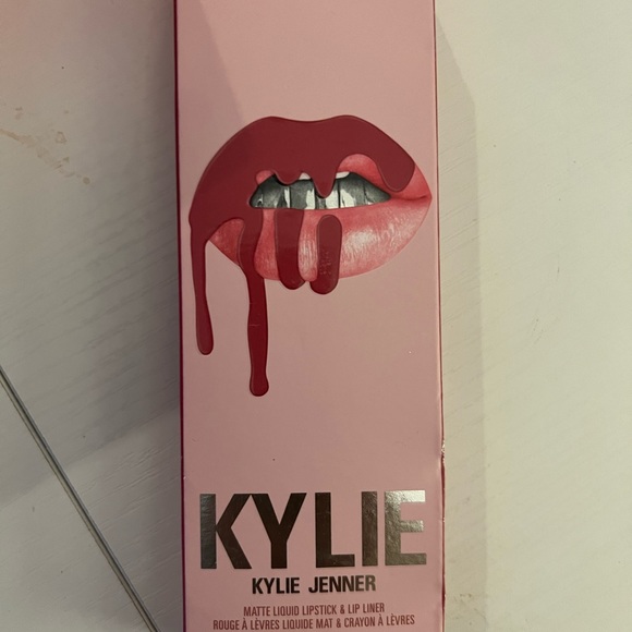 Kylie lip kit full size brand new - Picture 1 of 1